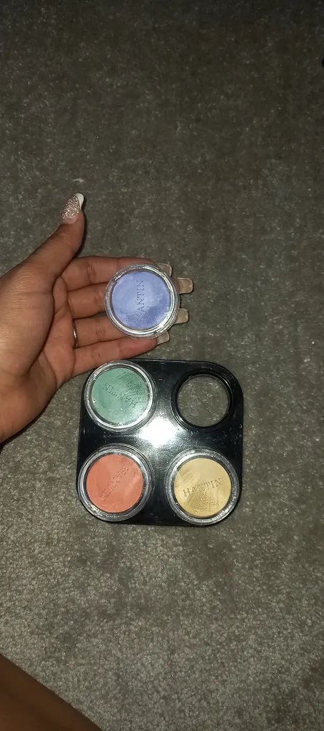 پالت کانسیلر هانتین مدل A4