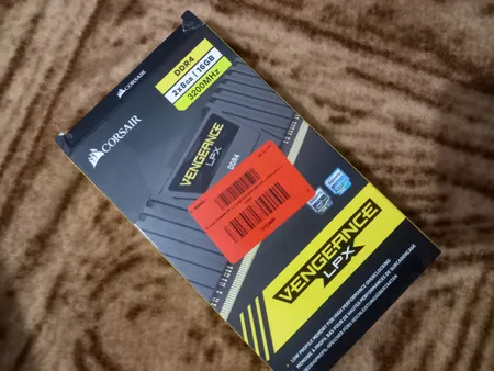 رم دسکتاپ DDR4 دو کاناله 3200 مگاهرتز CL16 کورسیر مدل Vengeance LPX ظرفیت 16 گیگابایت