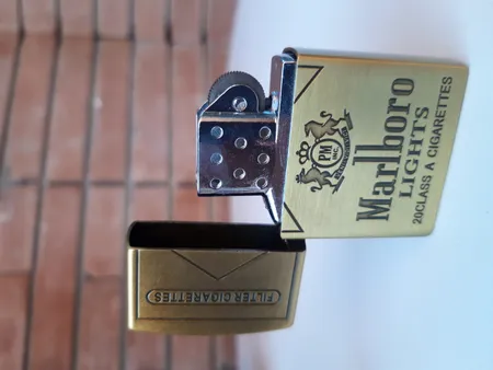 فندک مدل Marlboro