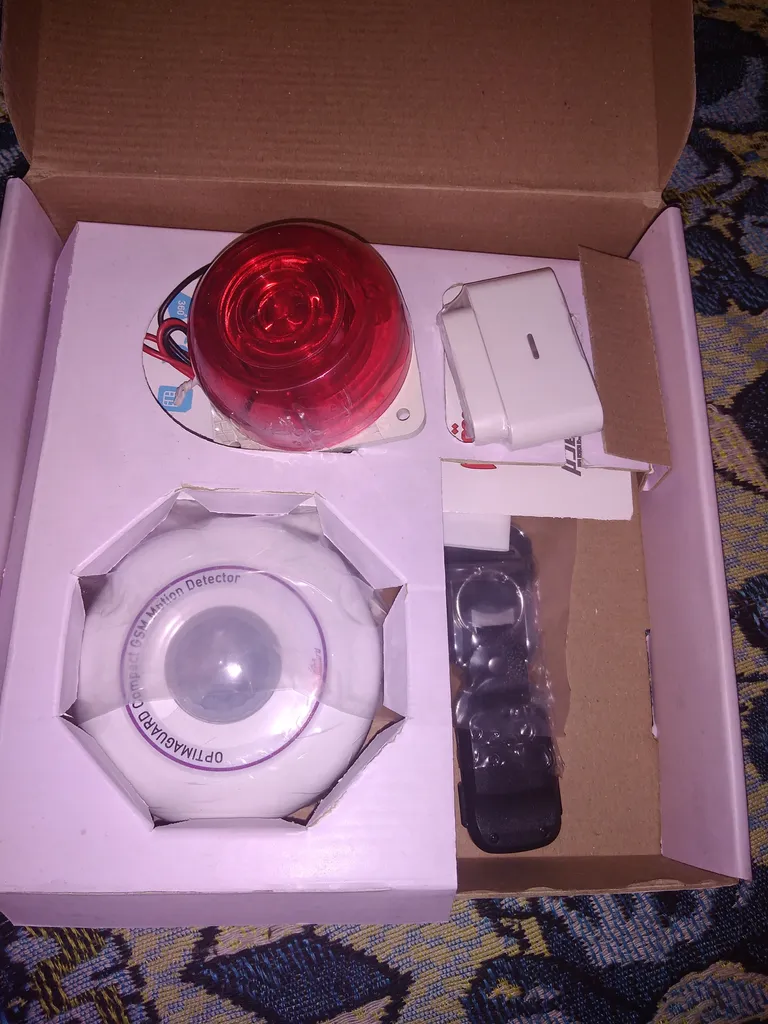 سیستم دزدگیر سیم کارتی اپتیماگارد مدل OGC220DX سیستم دزدگیر سیم کارتی اپتیماگارد مدل OGC220DX