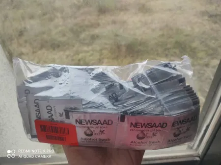 دستمال الکلی نیوساد مدل +A بسته 100عددی