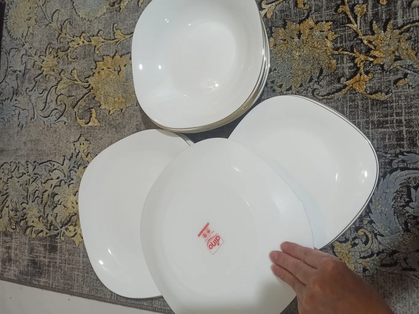 سرویس غذاخوری 26 پارچه دینو طرح مربع مدل کلاسیک ورژن 1