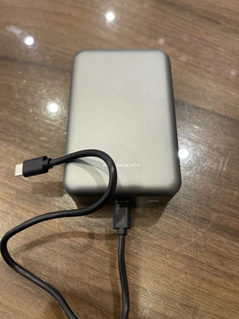 پاوربانک پاورولوژی مدل PPBCHA33 ظرفیت 20000 میلی آمپر ساعت