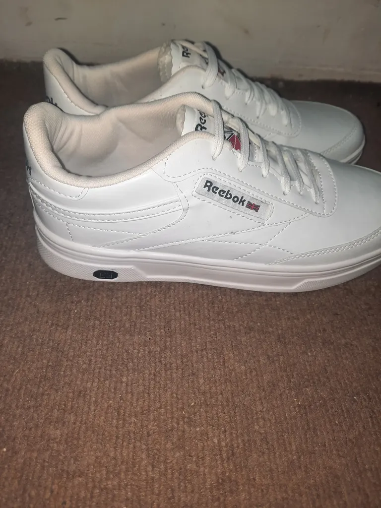 کفش پیاده‌روی مدل Classic Royal 2023