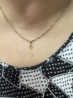 آویز گردنبند طلا 18 عیار زنانه ناریا طرح کلید