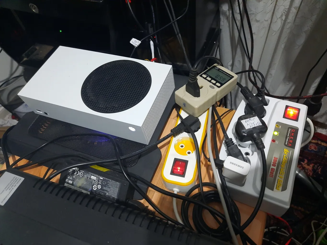 کنسول بازی مایکروسافت مدل Xbox Series S ظرفیت 512 گیگابایت کنسول بازی مایکروسافت مدل Xbox Series S ظرفیت 512 گیگابایت