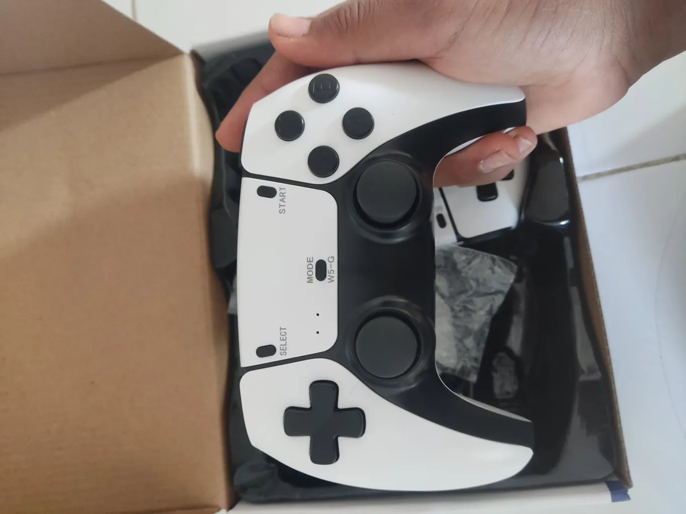 کنسول بازی قابل حمل گیفت کالکشن مدل Game Stick Pro