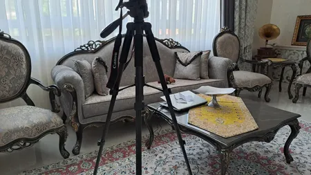سه پایه دوربین زومی مدل Q222T Portable