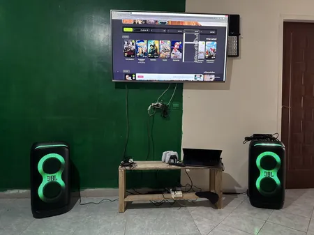 اسپیکر بلوتوثی جی بی ال مدل PartyBox Stage 320