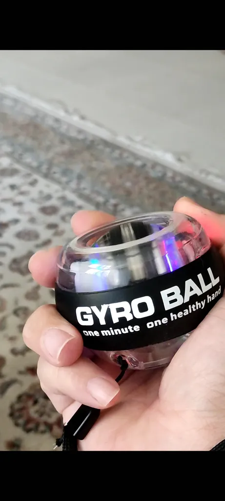 توپ ورزشی ژیروبال مدل تقویت عضلات دست