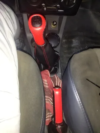 روکش فرمان کاور پلاس مدل PR-LUXE-RD به همراه سردنده وگردگیر و روکش ترمزدستی و کاور سویچ مناسب برای پراید