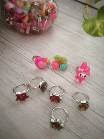 انگشتر دخترانه مدل رنگین کمان مجموعه 50 عددی