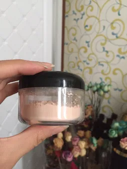 پودر تثبیت کننده آرایش هانتین مدل Fixator Powder