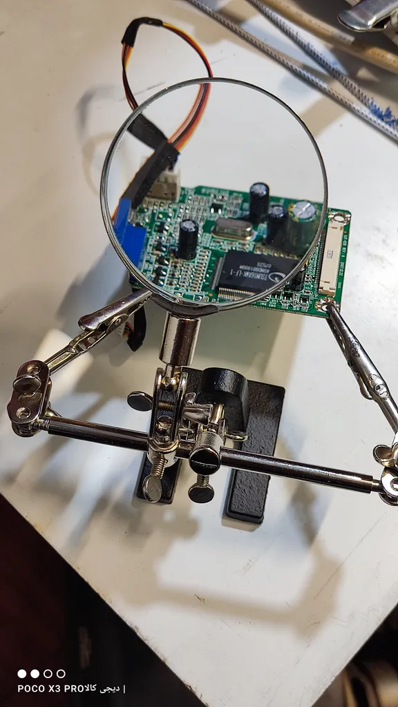 گیره مونتاژ مدل TE-805 به همراه ذره بین