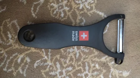 پوست کن کیساگ مدل Crossbow