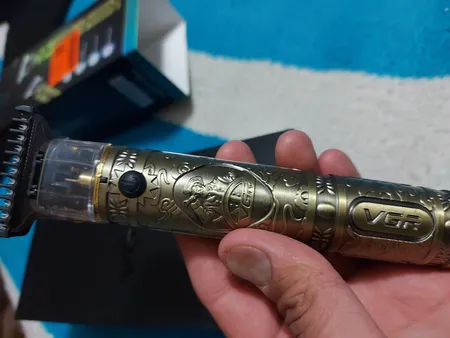 ماشین اصلاح موی سر و صورت وی جی ار مدل 085 به همراه تیغه یدک بسته 2 عددی