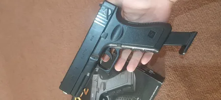 تفنگ بازی ناب سل مدل کلت لیزردار metal p-180