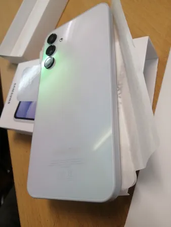 گوشی موبایل سامسونگ مدل Galaxy A15 دو سیم کارت ظرفیت 128 گیگابایت و رم 4 گیگابایت - ویتنام