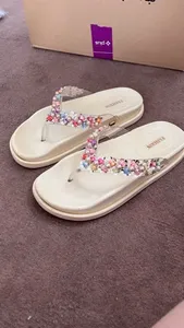 تجریه خرید دمپایی لاانگشتی زنانه پاپا مدل WH.2834