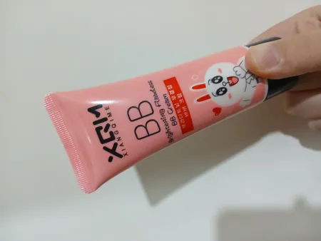 کرم پودر bb ایکس کیو ام مدل خرگوش مناسب انواع پوست وزن 65 گرم