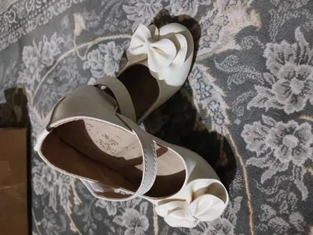 کفش دخترانه مدل مجلسی رو گلدار CR.3554