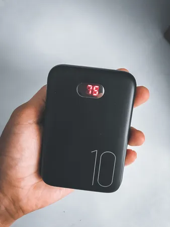 پاور بانک یوسمز مدل power bank PB9 Mini ظرفیت 10000 میلی آمپر ساعت