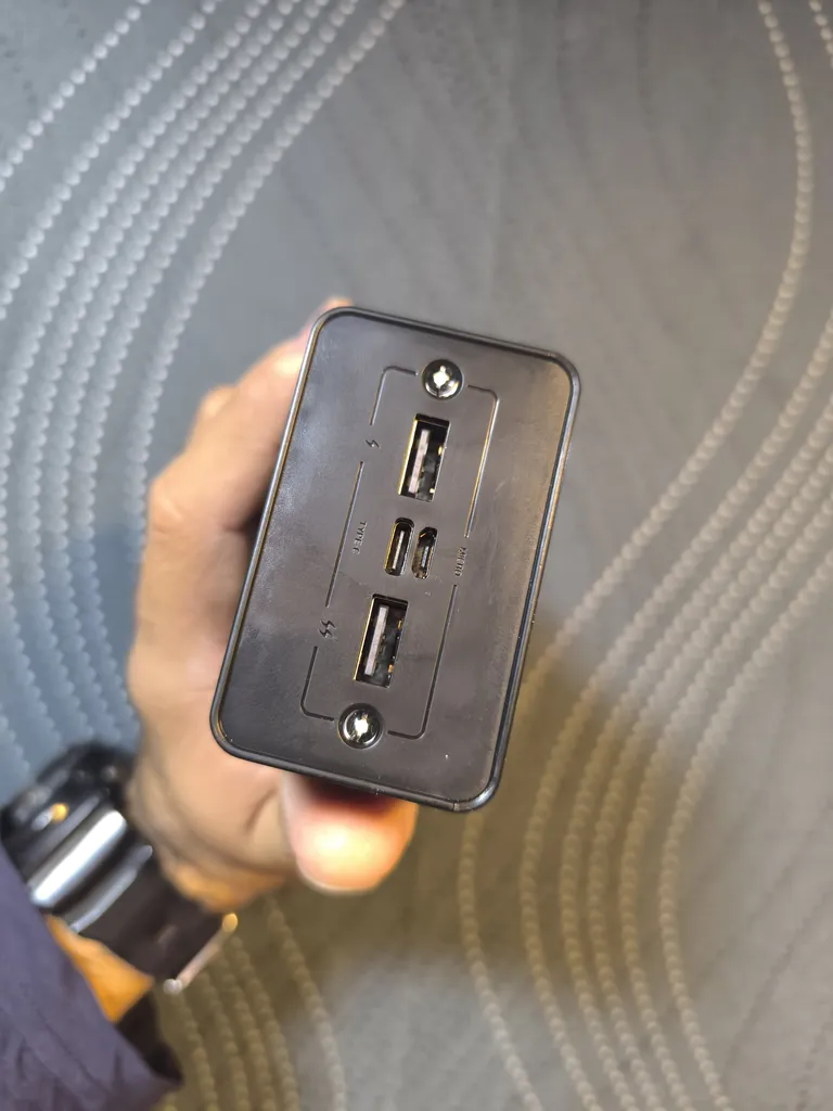 پاوربانک 10 وات مدل 309 ظرفیت 30000 میلی آمپر ساعت