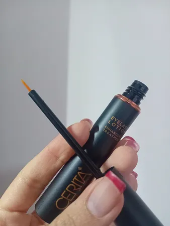 محلول تقویت کننده مژه سریتا مدل Eyelash lotion حجم 8 میلی لیتر
