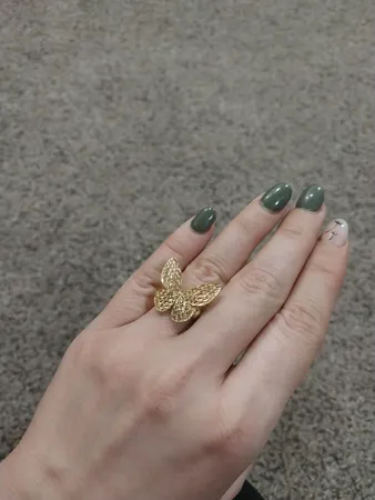 انگشتر طلا 18 عیار زنانه وی وی گلد گالری مدل پروانه‌ای 2046 سایز 54