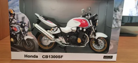 موتور بازی مدل هوندا سی بی 1300 Honda CB1300 SFautomaxx 1.12