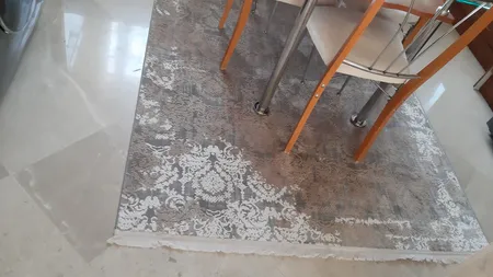 فرش ماشینی آرمانی مدل ترک کد 7110 زمینه طوسی
