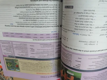 کتاب Oxford Word Skills Intermediate Vocabulary Second Edition اثر Ruth Gairns And Stuart Redman انتشارات الوندپویان