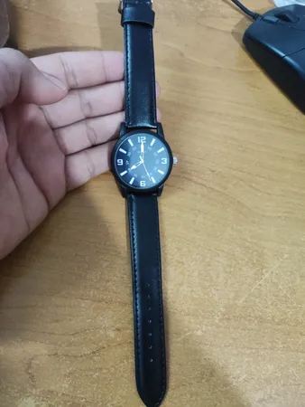 ساعت مچی عقربه ای والار کد LF2900