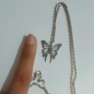 تجریه خرید گردنبند دخترانه مدل پلاک پروانه