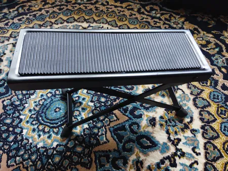 زیرپایی گیتار سناتور مدل FS7850B