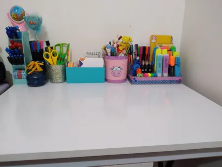 میز تحریر تاشو و تنظیم شو یاس سفید تک باکس دار