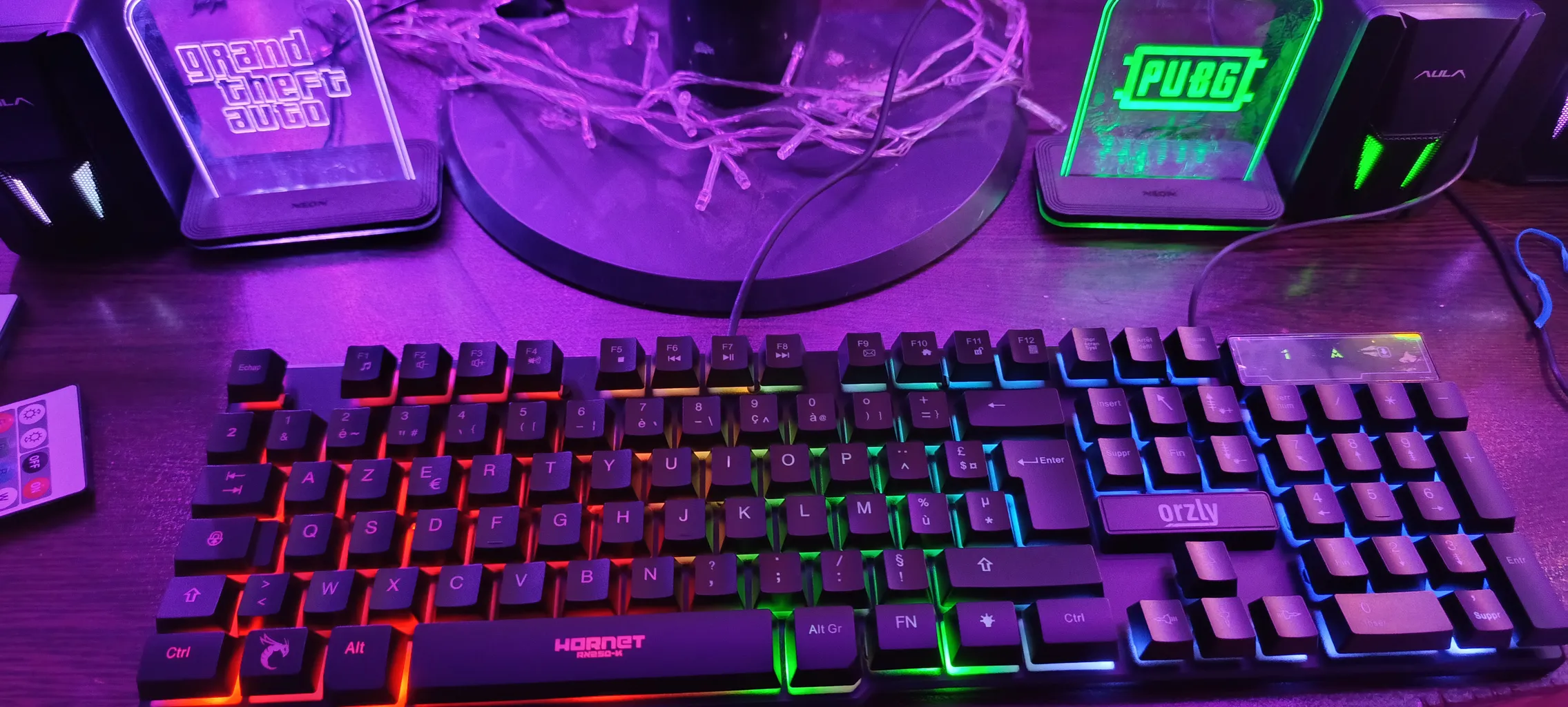 ست گیمینگ اورزلی مدل HORNET_RX_250_NEON BACKLIGHT، سوییچ ممبران، Full-Size، نورپردازی LED RGB