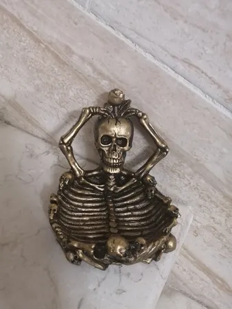 زیرسیگاری طرح اسکلت کد HE-001