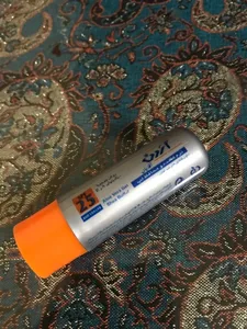 تجریه خرید بالم نرم کننده لب آردن مدل 01