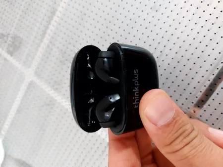 هدفون بلوتوثی لنوو مدل Thinkplus LivePods LP40pro