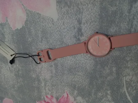 ساعت مچی عقربه ای دخترانه کد 06