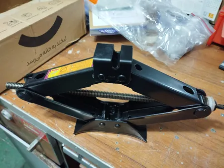 جک خودرو مدل F8 مناسب برای پژو  ظرفیت 2 تن