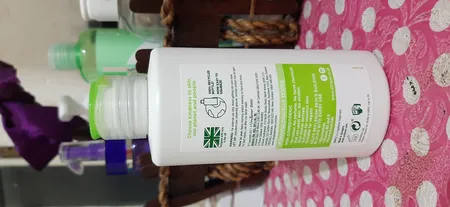 کرم آبرسان سیمپل مدل Light مناسب انواع پوست حجم 125 میلی‌لیتر