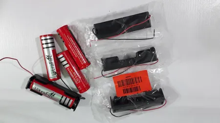 جا باتری لیتیوم مدل 18650 بسته 4 عددی