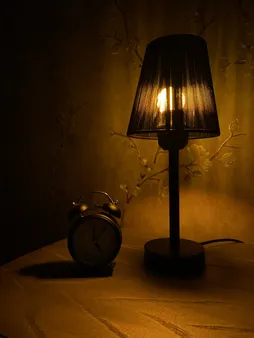 آباژور رومیزی مدل 003