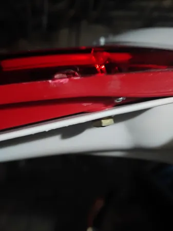 چراغ خطر عقب صندوق نورگستر مدل نئون مناسب برای کوئیک بسته 2عددی