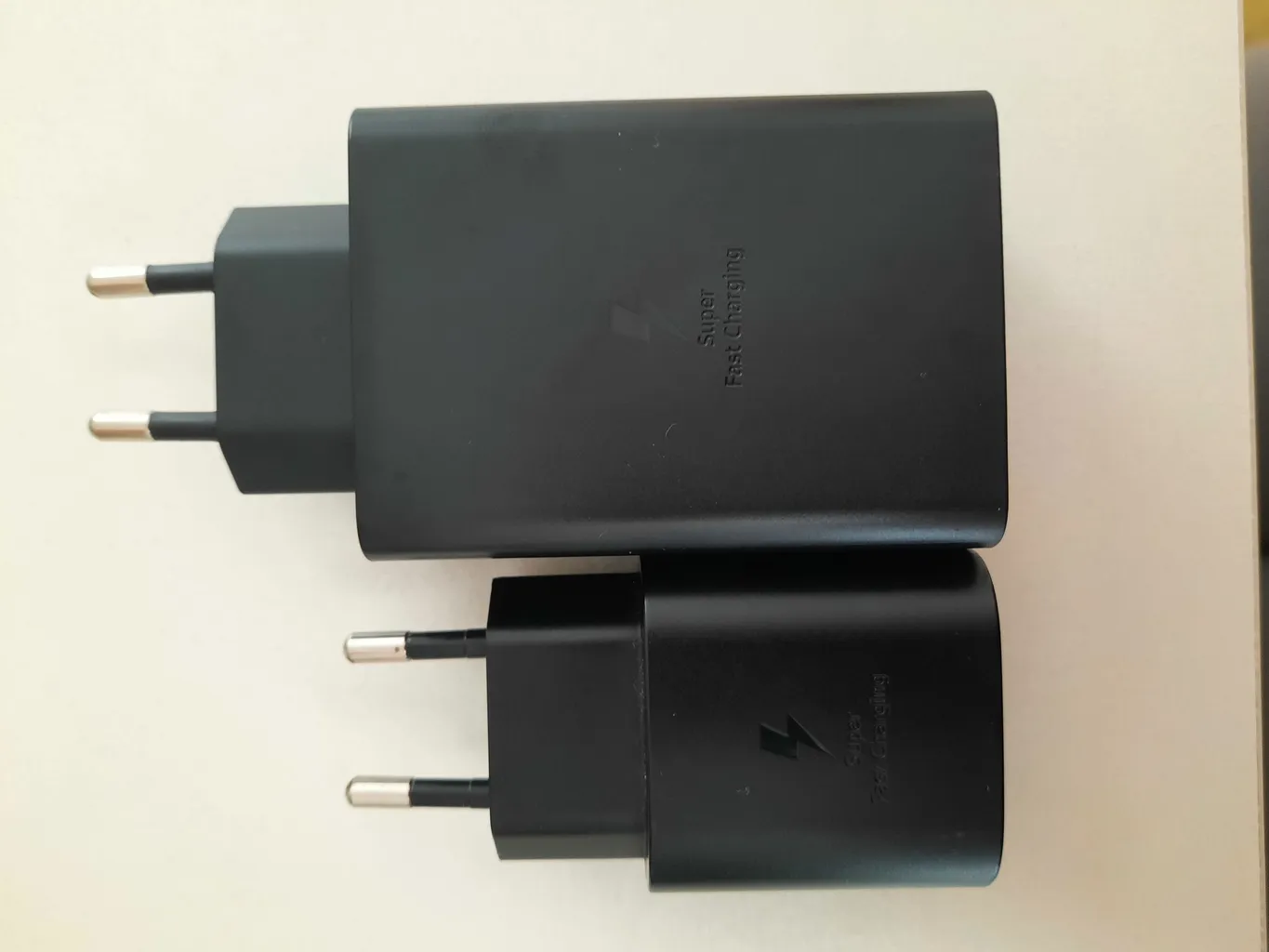 شارژر دیواری 65 وات سامسونگ مدل EP-T6530 شارژر دیواری 65 وات سامسونگ مدل EP-T6530