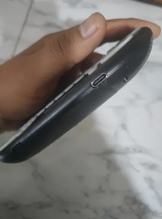 مینی کیبورد بی‌سیم همراه با تاچ‌پد مدل 08RF/2.2 Persian