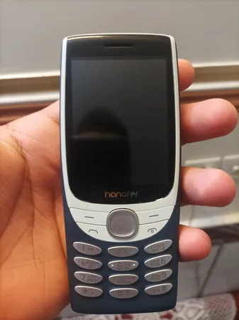 گوشی موبایل هانوفر مدل 8210 دو سیم کارت