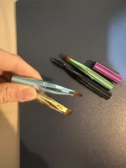 برس آرایشی مدل 4